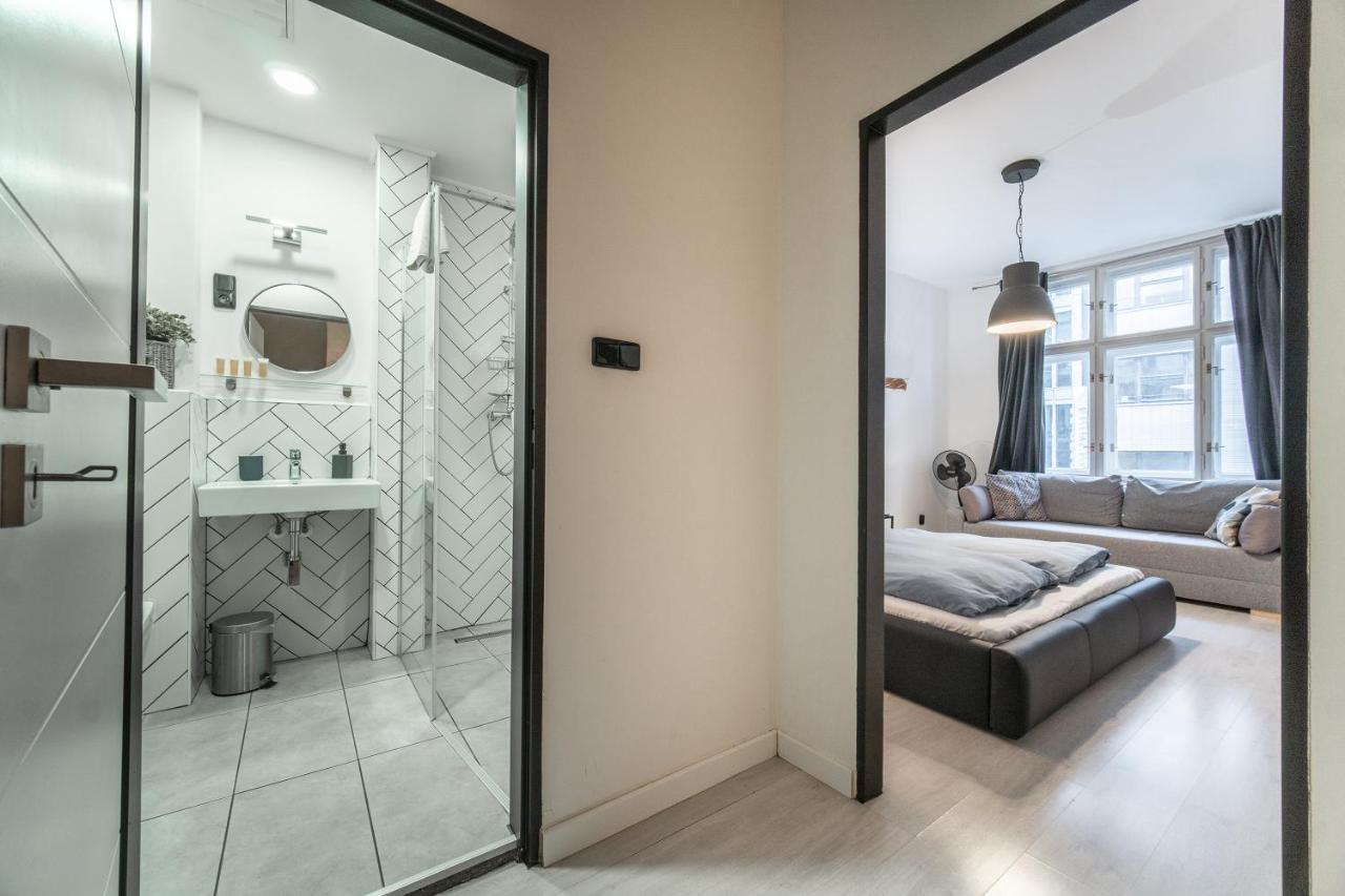 Sunny Central Apartment On Wenceslas Square By Easybnb Прага Екстериор снимка
