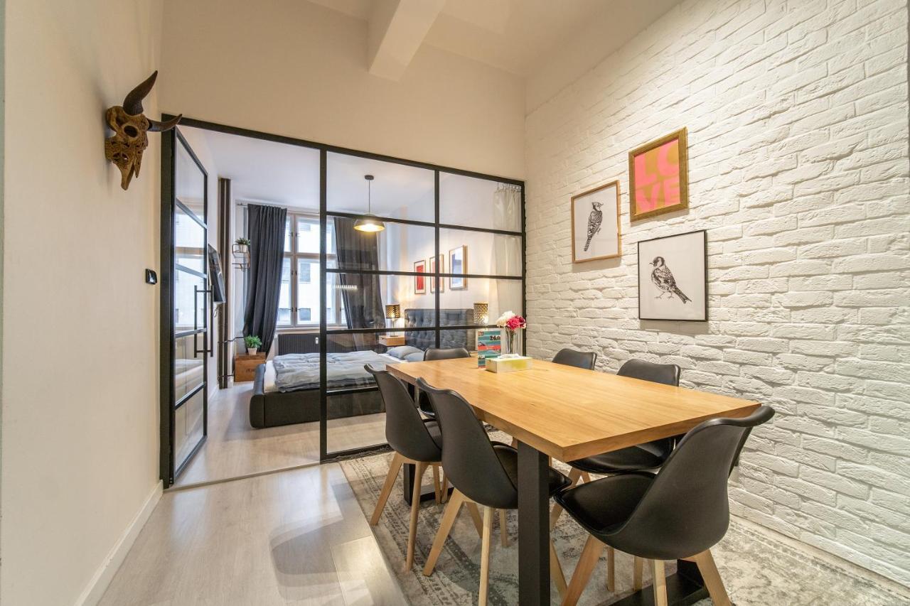 Sunny Central Apartment On Wenceslas Square By Easybnb Прага Екстериор снимка