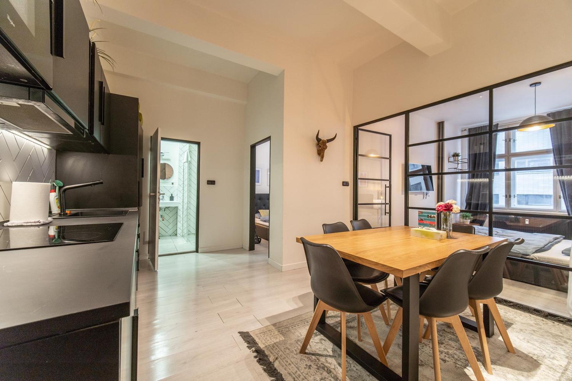 Sunny Central Apartment On Wenceslas Square By Easybnb Прага Екстериор снимка
