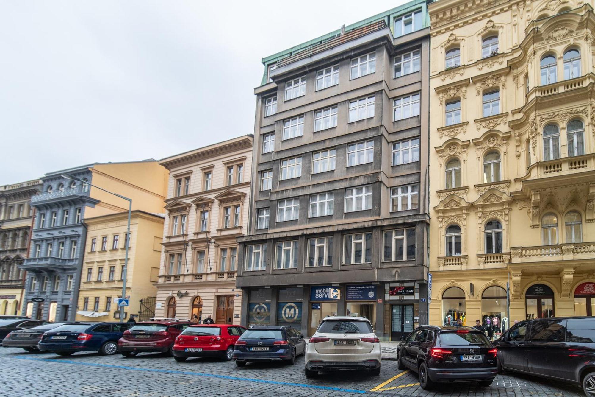 Sunny Central Apartment On Wenceslas Square By Easybnb Прага Екстериор снимка